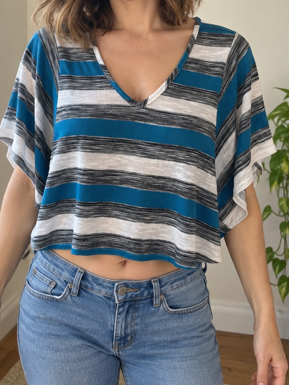 dELiA*s Teal White Black Striped V-Neck Cropped Top